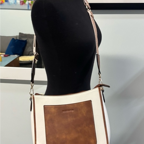 NWOT❤️ Nola Reversible Boho Strap Vegan Leather Hobo Handbag - Picture 6 of 8